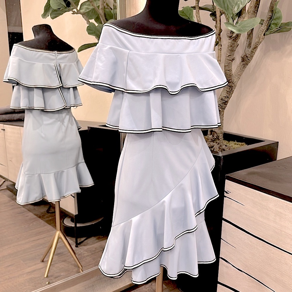 ANTHROPOLOGIE GRACIA Off Shoulder Ruffle Dress Light Blue Trimmed in B/W - Picture 2 of 12